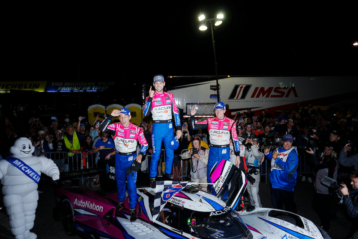 #60: Meyer Shank Racing W/Curb-Agajanian, Acura ARX-06, GTP: Colin Braun, Tom Blomqvist, Helio Castroneves - Victory Lane.